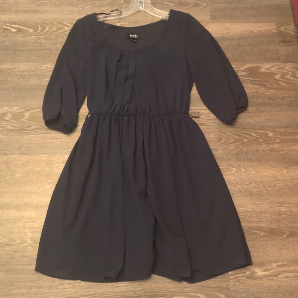 mid-sleeved dress for any time of the year